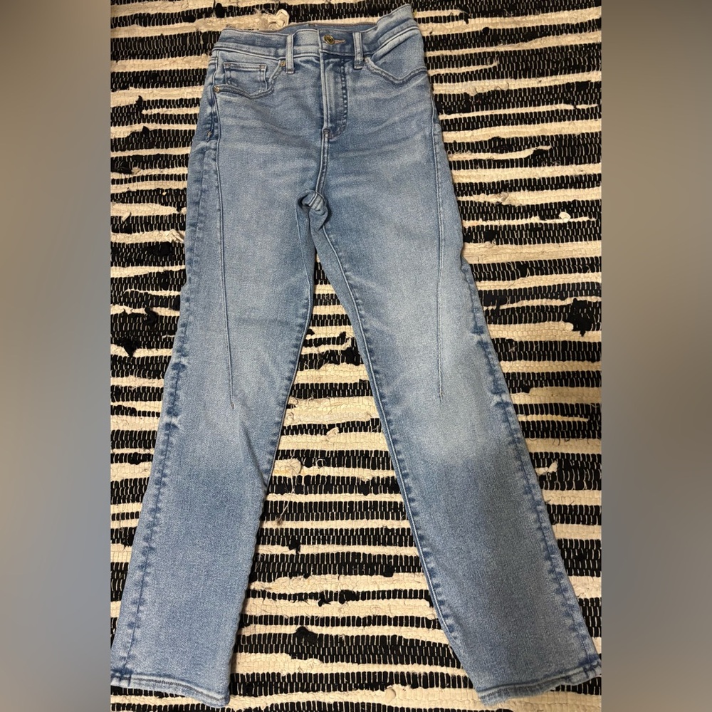 Express Classic Blue Women's Jeans, new without tag size 2